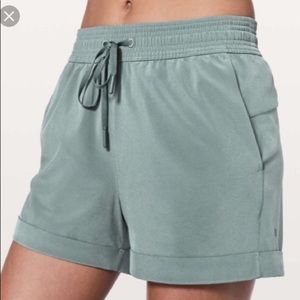 Lululemon spring break away shorts